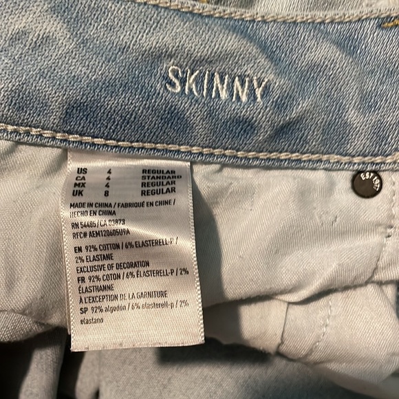 4 reg American Eagle light blue skinny destroyer - Picture 10 of 12